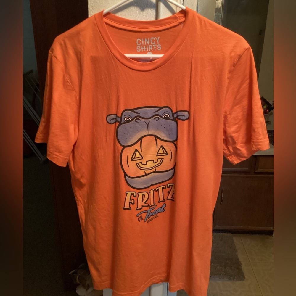 NWOT Fritz or Treat T-shirt Size L